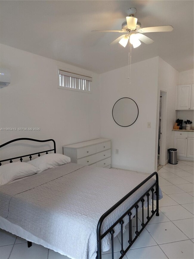 Foto del edificio - 1050 NE 82nd St