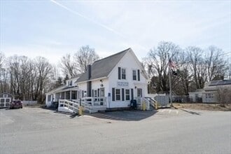 Building Photo - 2 Monson Rd