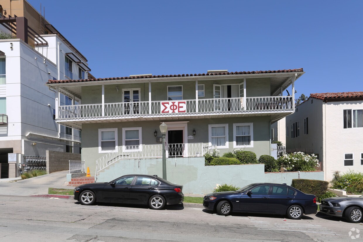Building Photo - 522 Landfair Ave
