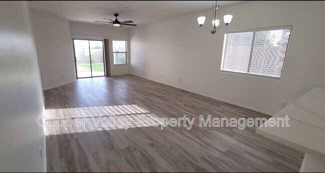 Foto del edificio - 3793 W Wayne Ln