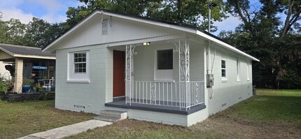 Building Photo - 1509 W 22nd St