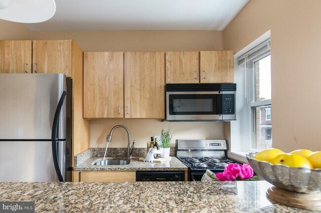 Foto del edificio - 3534 10th St NW