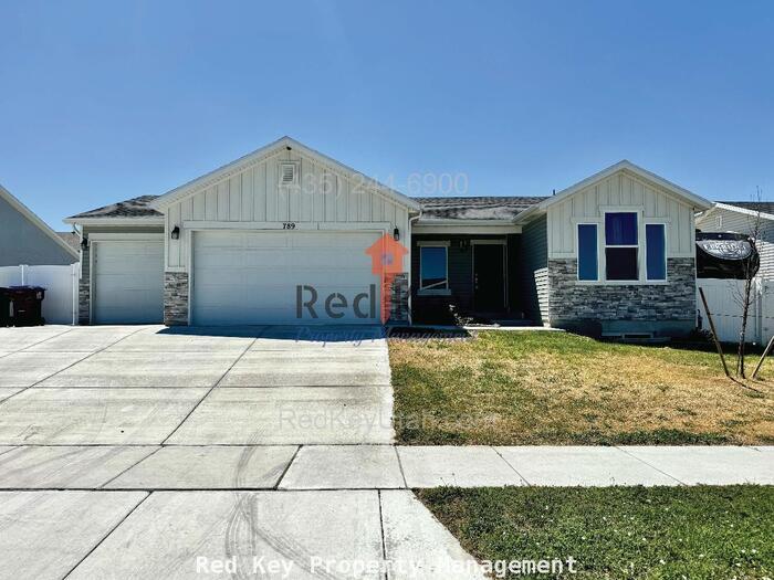 Primary Photo - 789 Colony Dr