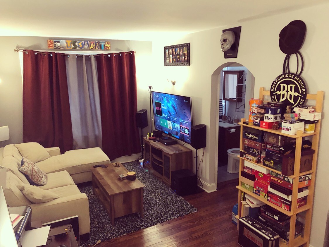 Foto principal - 840 W Ainslie St