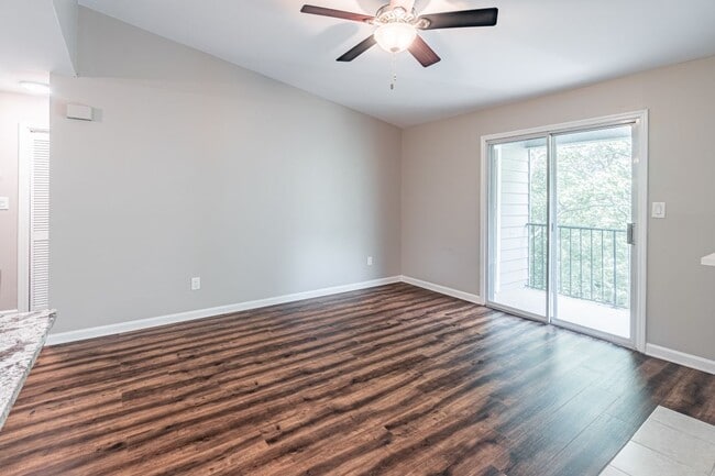 Building Photo - 547 Granville Ct