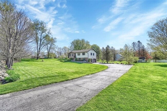Building Photo - 1532 NY-208