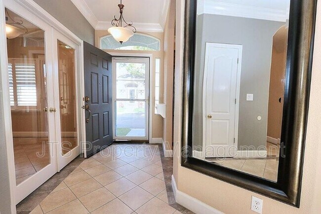 Building Photo - 311 Marsalla Dr