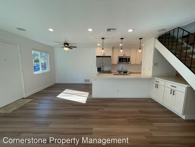 Building Photo - 2 br, 1 bath House - 240 Watson Dr #2