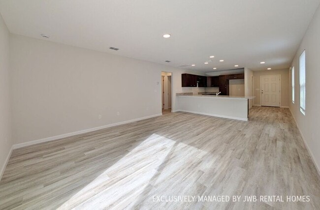 Building Photo - 8828 Eaton Ave