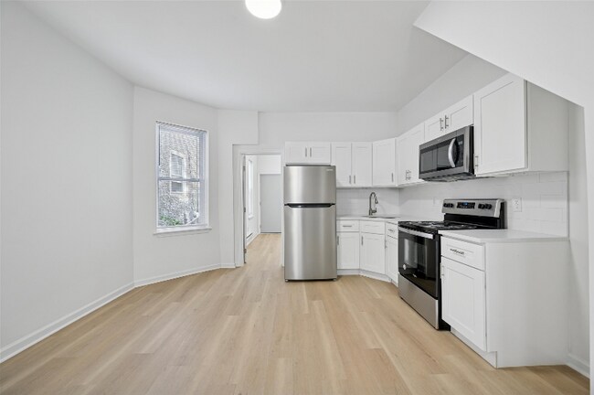 Building Photo - 6339 Reedland St
