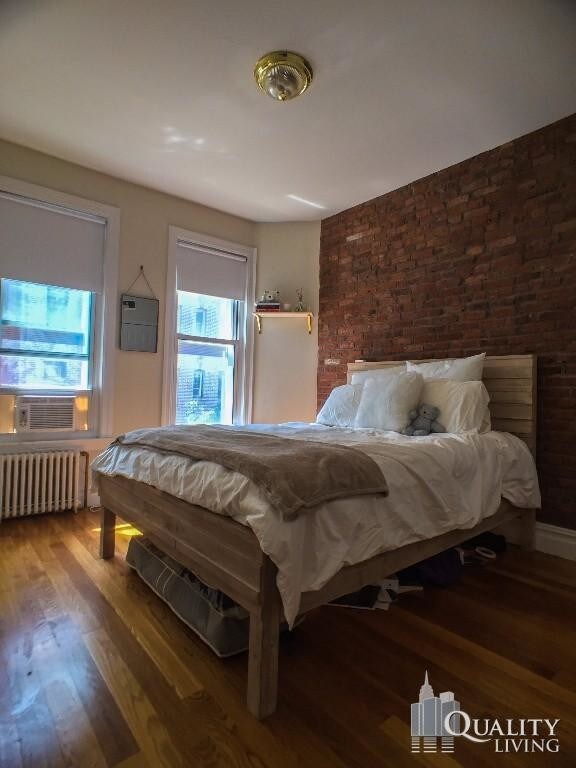 Primary Photo - 207 W 10th St