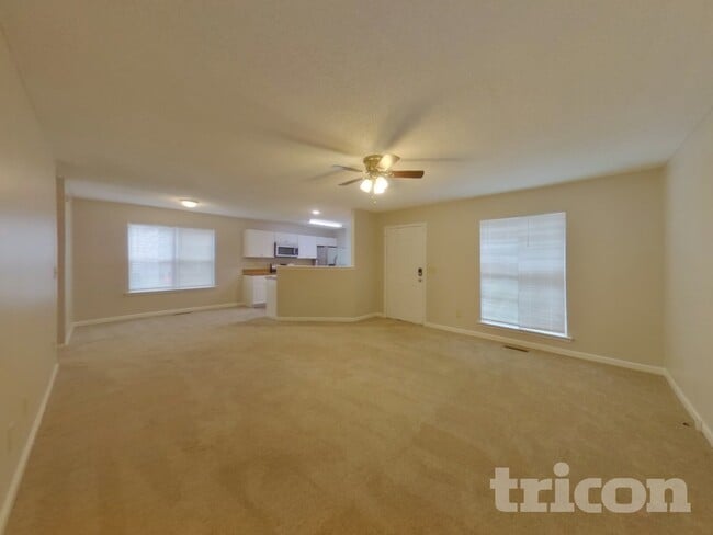 Building Photo - 120 Stockland Rd