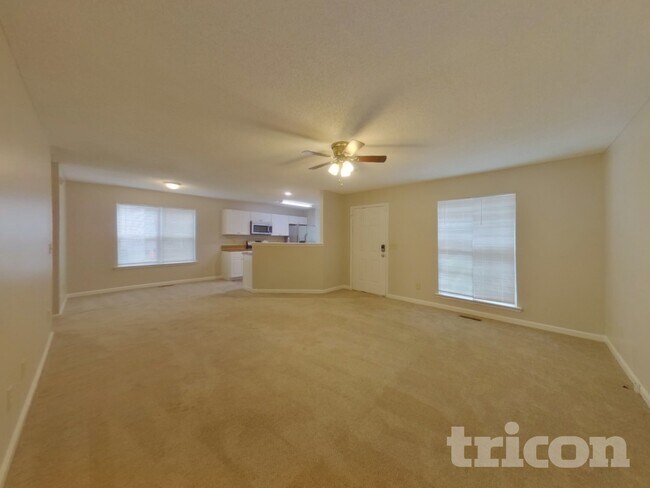 Foto del edificio - 120 Stockland Rd