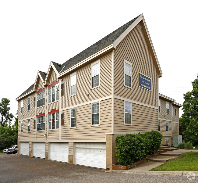 Building Photo - Park Crossing Apartments