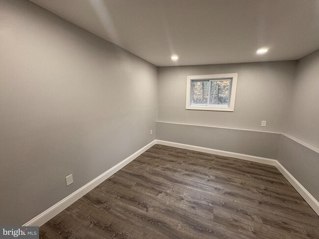 Building Photo - 6 Rockland Ave