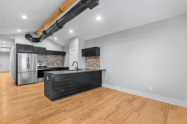 Photo - 944 Brent St House