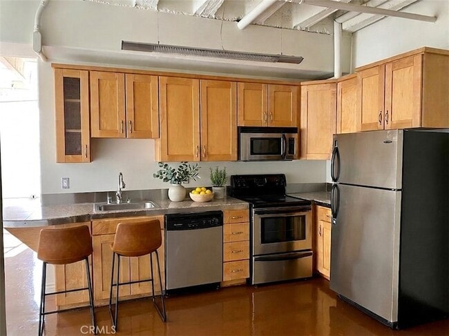 Foto del edificio - 312 W 5th St