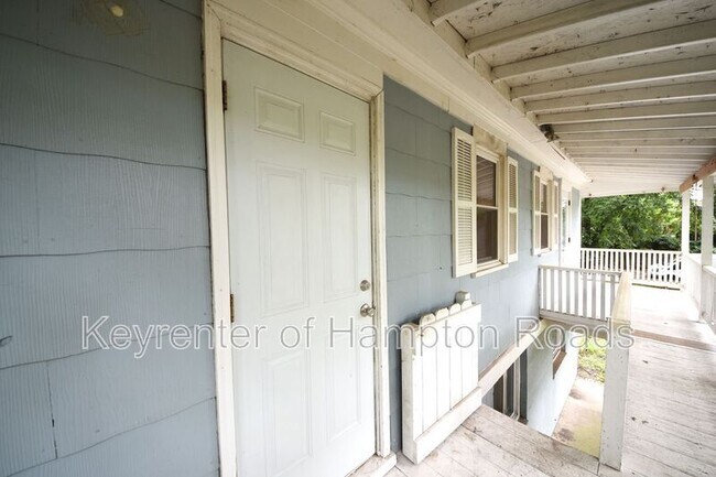 Building Photo - 1303 Tallwood St