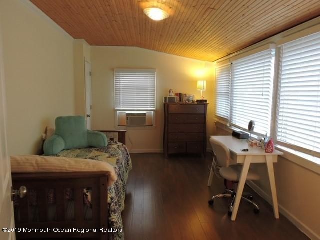 Building Photo - 1308 3rd Ave