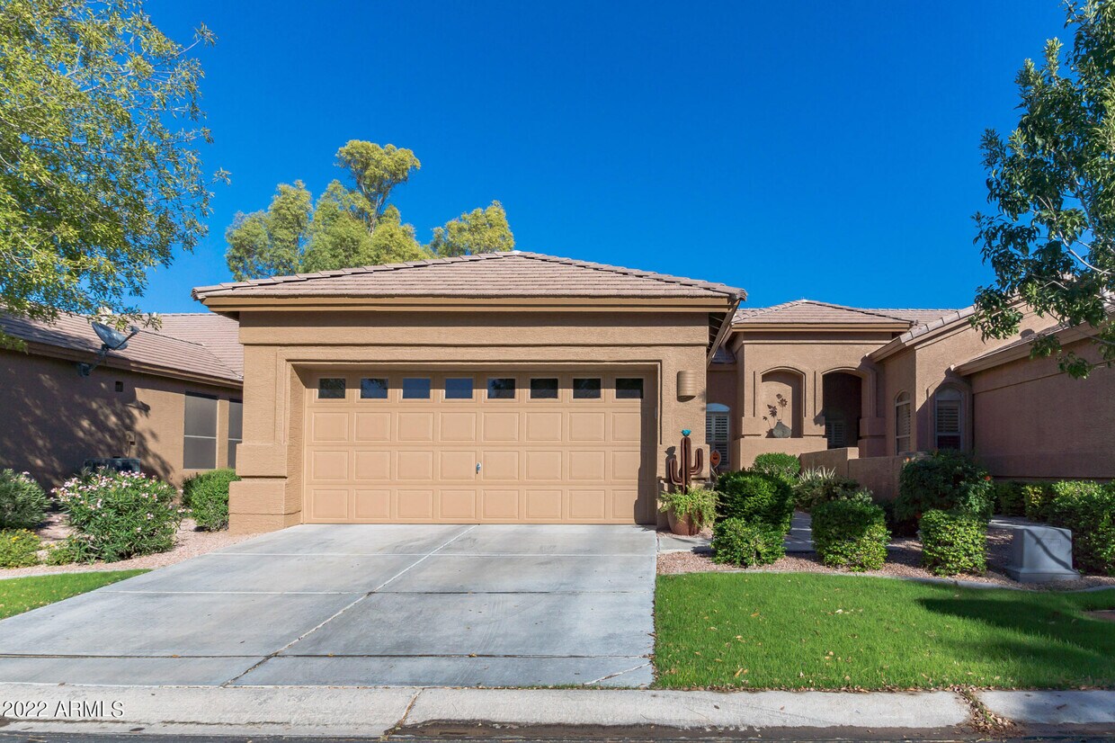 Primary Photo - 24511 S Golfview Dr
