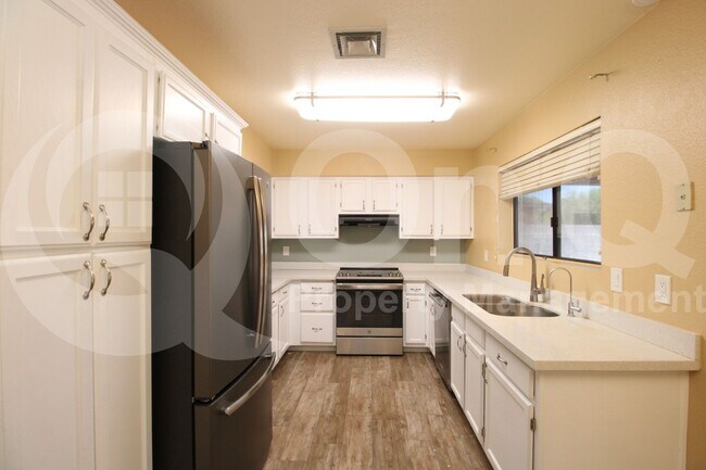 Foto del edificio - 2862 E Dolphin Ave