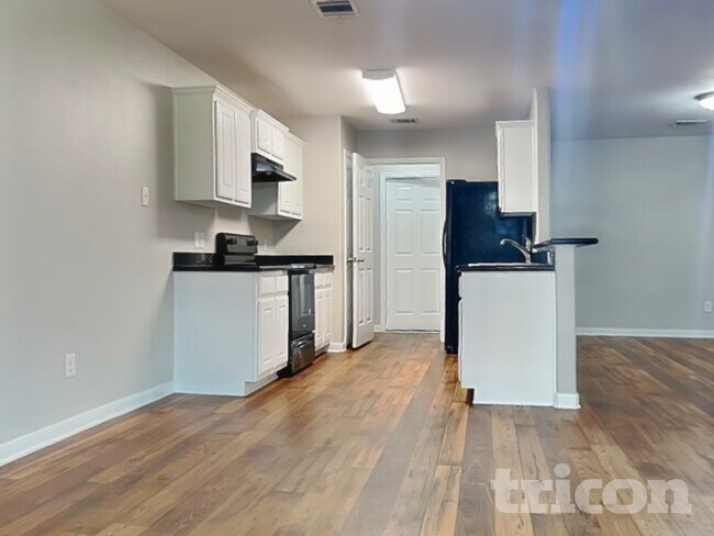 Foto del edificio - 4063 Pedernales River Ln