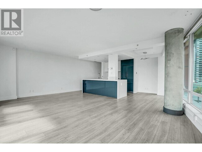 Photo du bâtiment - 980-980 Cooperage Way