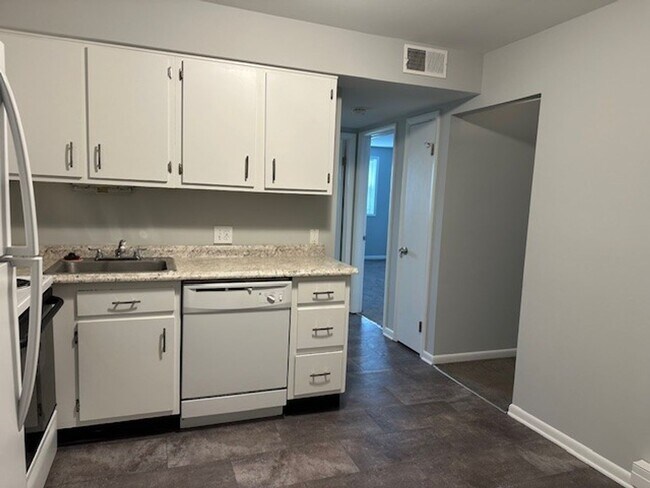 Foto del edificio - 6890 Clearfield St