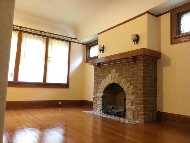 Building Photo - 4309 N 19th Pl