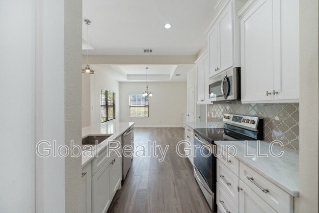 Building Photo - 2675 Fairwood Dr