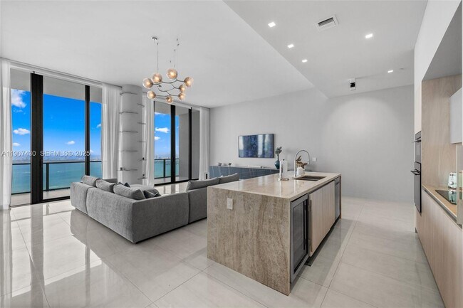 Foto del edificio - 480 NE 31st St