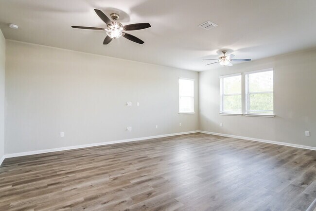 Building Photo - 311 Eagle Brook Ln