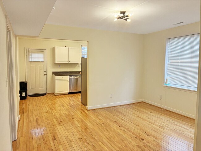 Foto del edificio - Charming 3 Bedroom in Church Hill