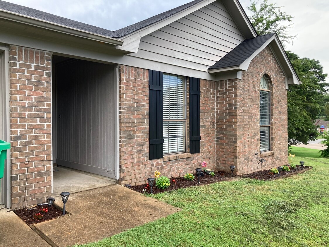 2816 Andrew Dr, Bryant, AR 72022 House Rental in Bryant, AR