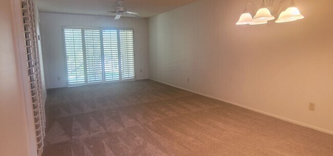 Building Photo - uclmc118