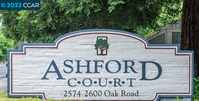 Foto del edificio - 2578 Oak Rd