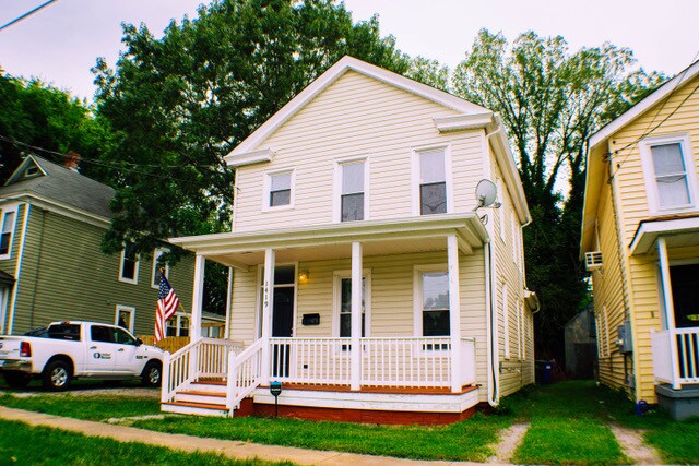 Primary Photo - 1419 W 27th St