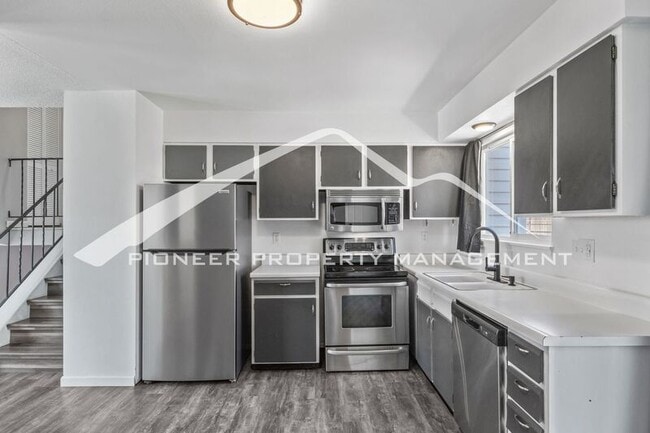 Photo - 2399 Jet Wing Dr House