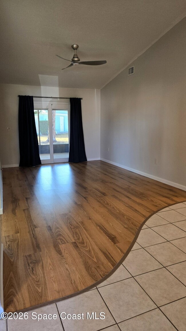 Building Photo - 1731 Bluebird Ct