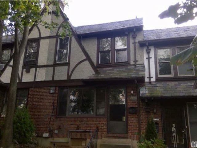 Primary Photo - 67 Burns St