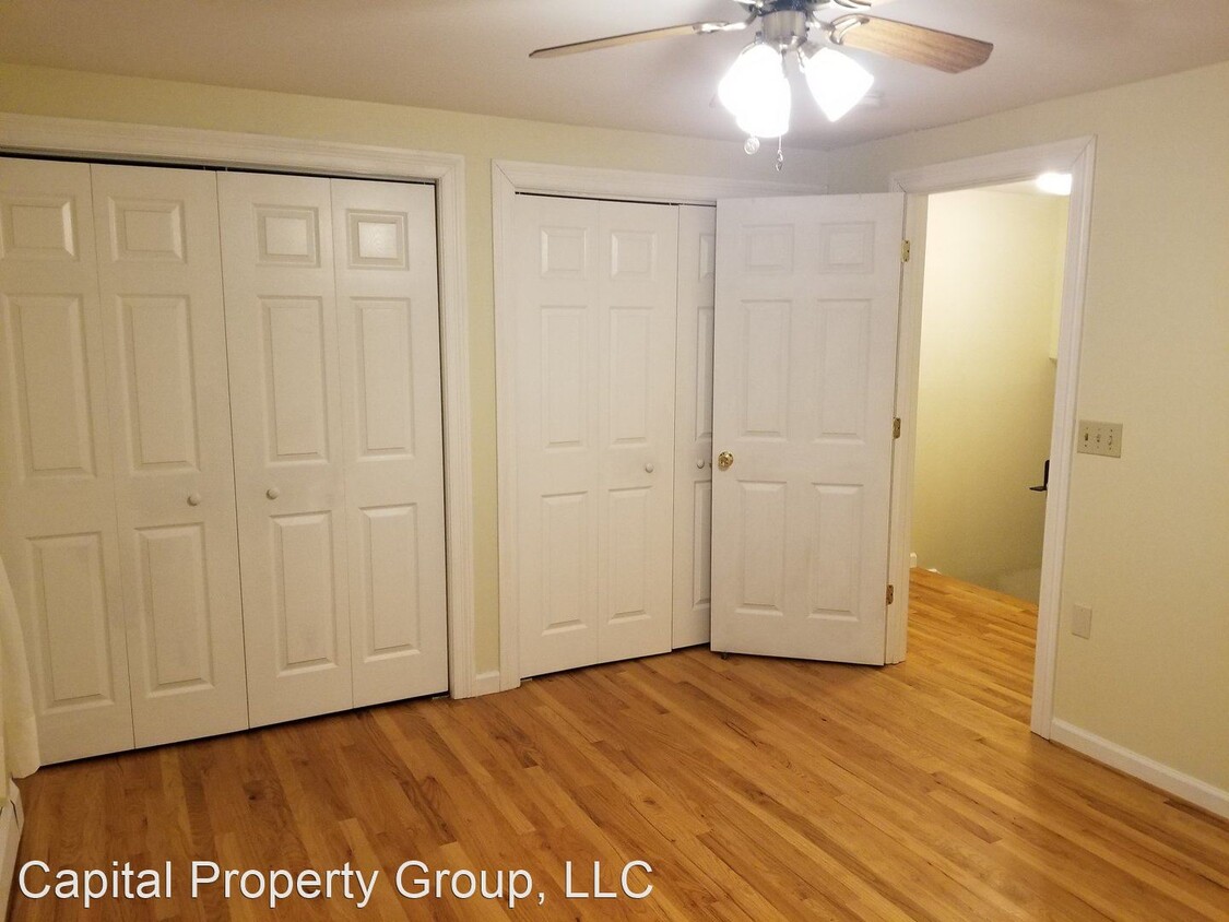Primary Photo - 2 br, 1.5 bath House - 33 Russell St #24