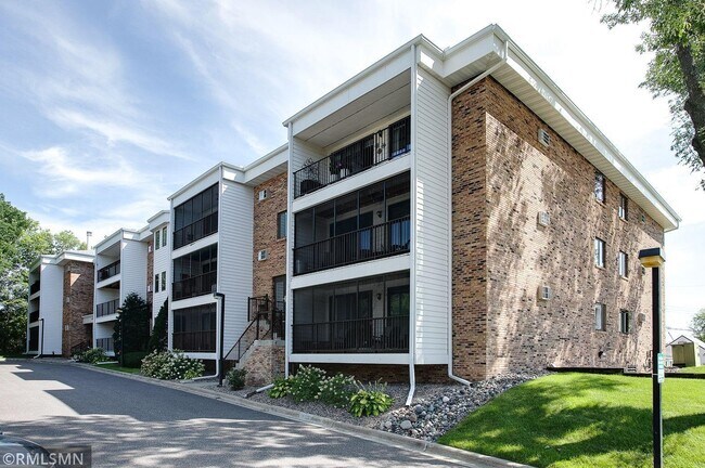 Foto del edificio - 4625 Minnetonka Blvd