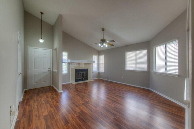 Foto del edificio - 11617 Pearwood Pl