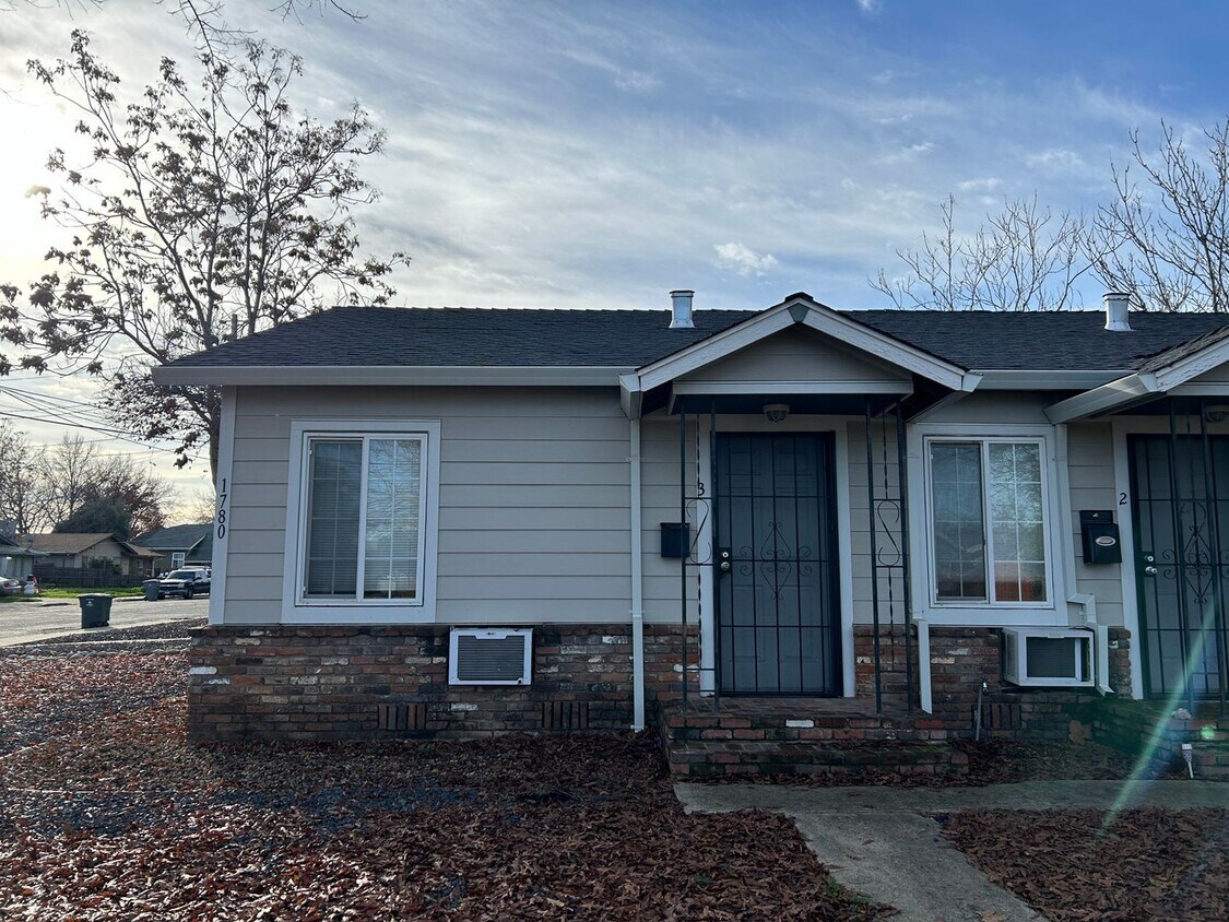 Primary Photo - 1780 6th Ave - Triplex