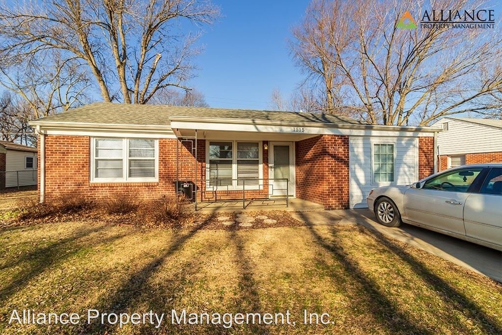 Primary Photo - 4 br, 2 bath Room For Rent - 1515 Harry Rd