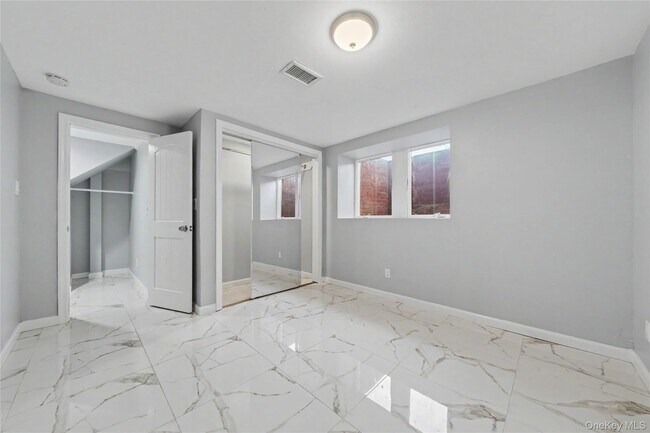 Foto del edificio - 635 E Lincoln Ave