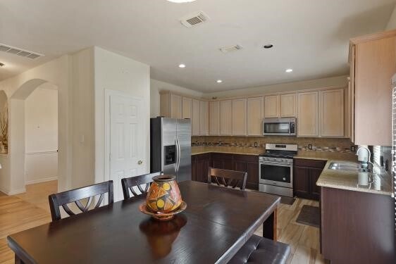 Foto del edificio - 7126 Grants Hollow Ln
