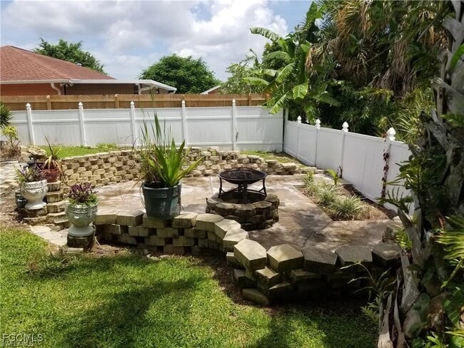 Foto del edificio - 1979 50th St SW