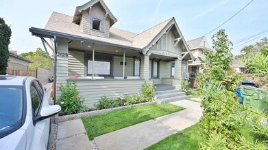 Building Photo - 2127 Portland St