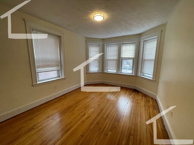 Foto del edificio - Coolidge Corner 4-Bed